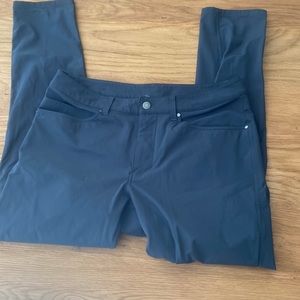 Lululemon Men’s ABC Slim-Fit 5 pocket pant 32” Warpstreme Obsidian (dark grey)